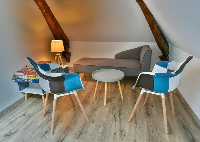 Les Prestins Nyaraló *