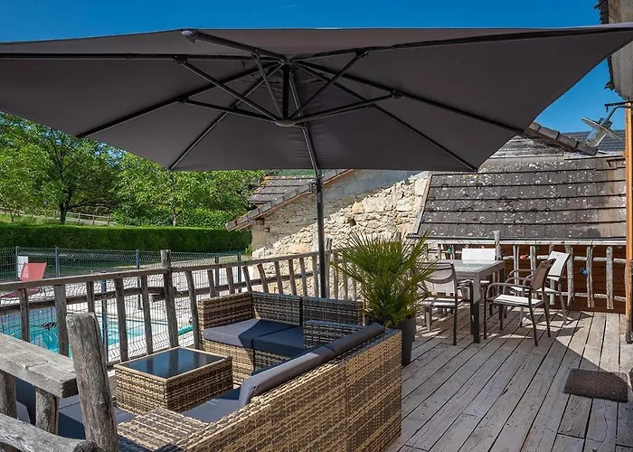 Les Prestins Nyaraló *